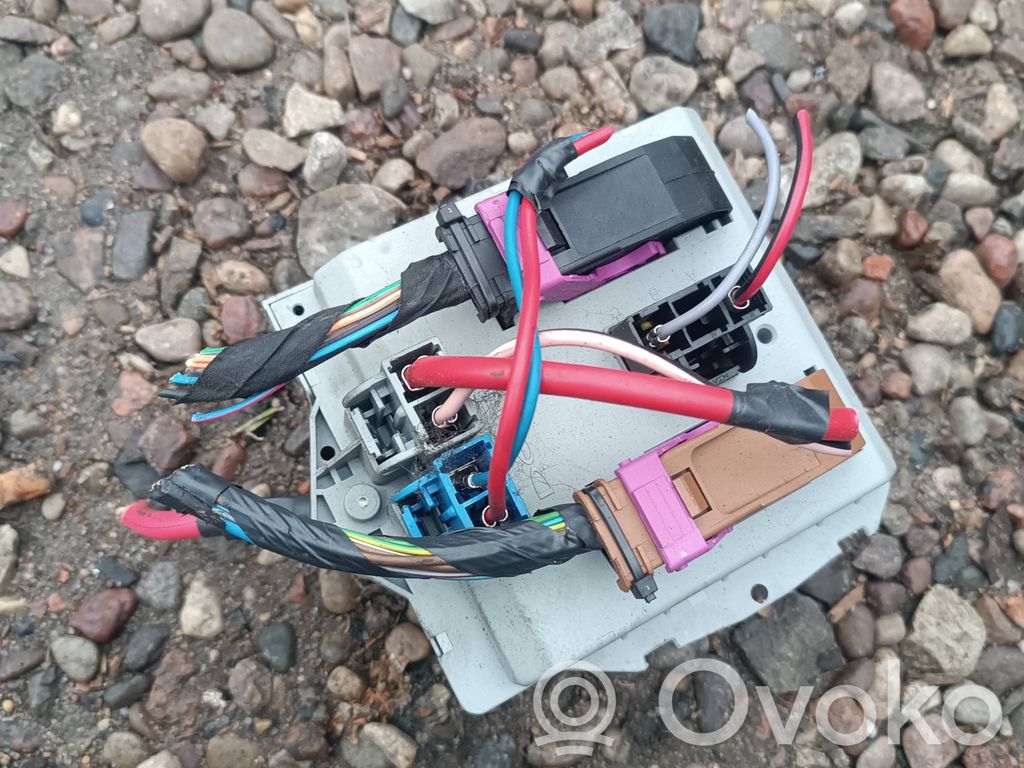 Fiat Doblo Ramka / Moduł bezpieczników 