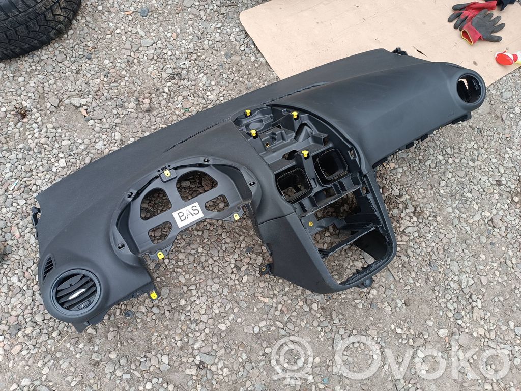 Opel Corsa D Panelis 