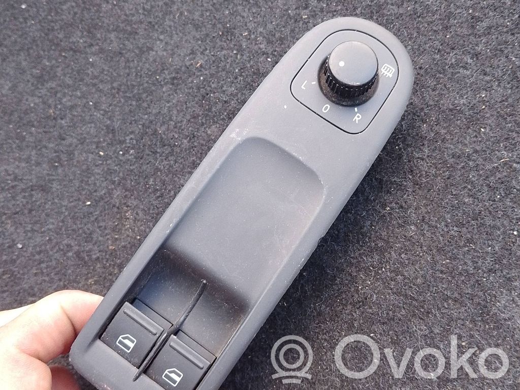 Volkswagen Golf VI Interruttore di controllo dell’alzacristalli elettrico 