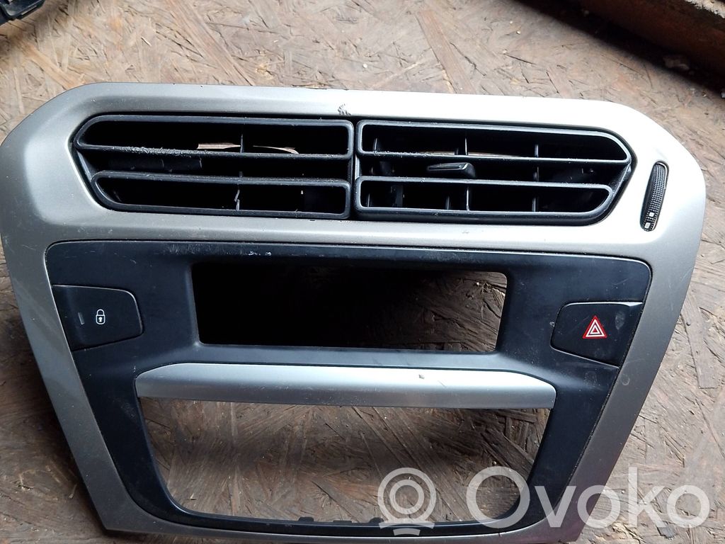 Citroen C-Elysée Botón interruptor de luz de peligro 