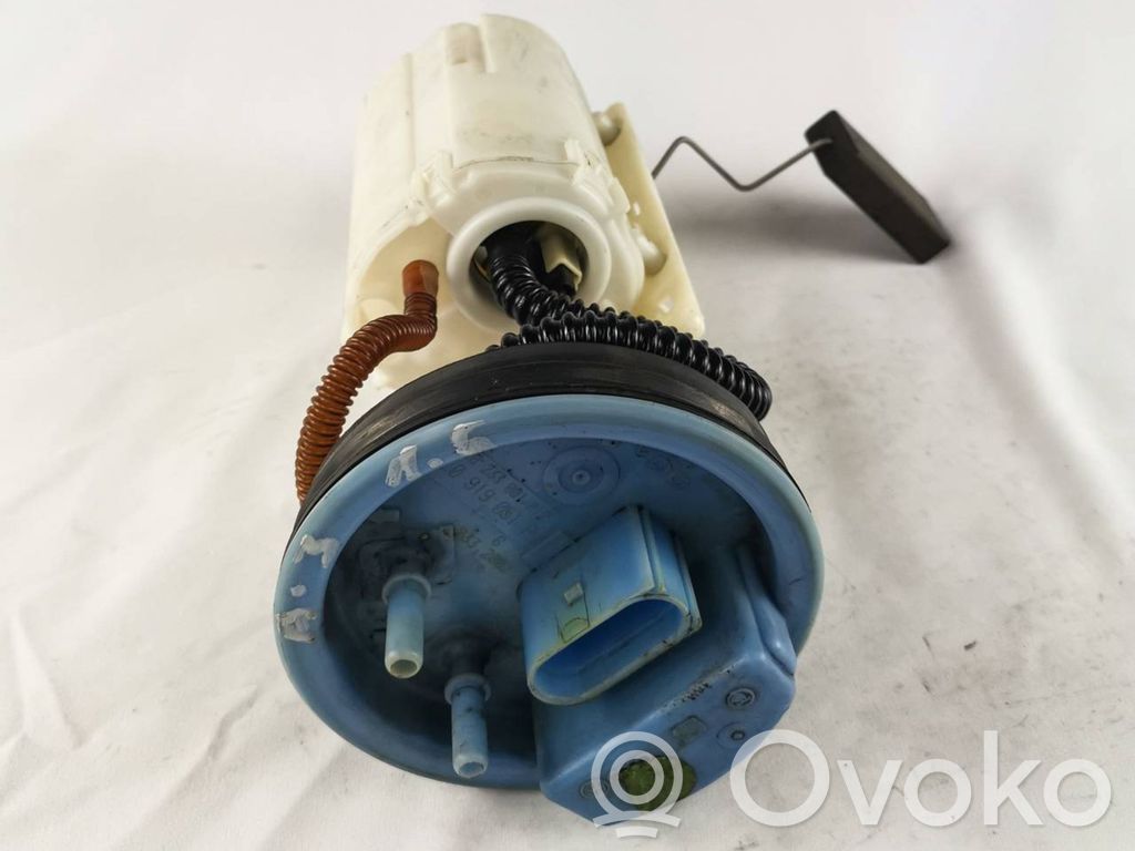Audi A3 S3 8L Bomba interna de combustible 