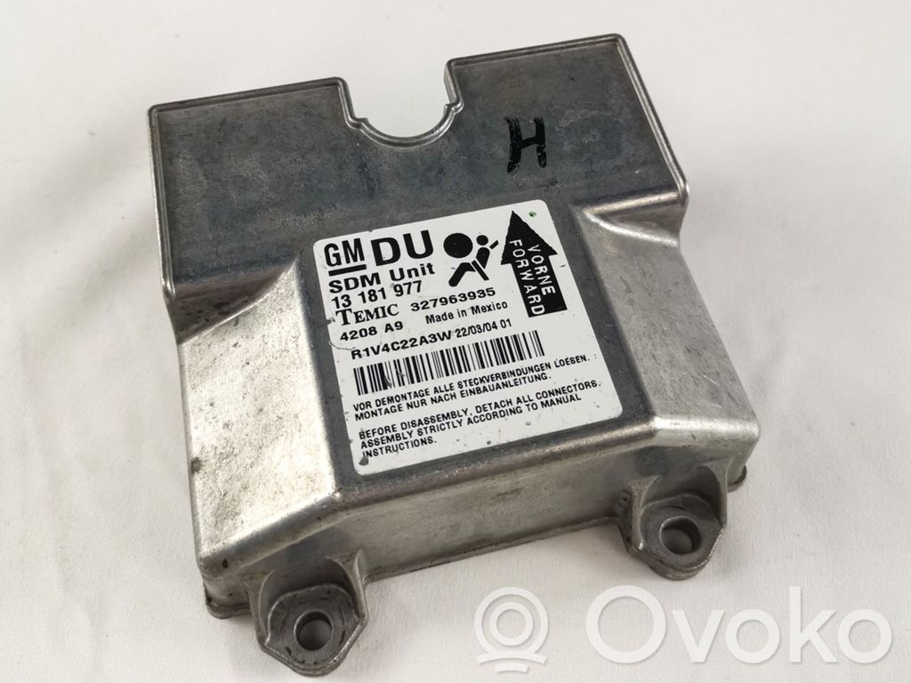 Opel Astra H Airbag control unit/module 