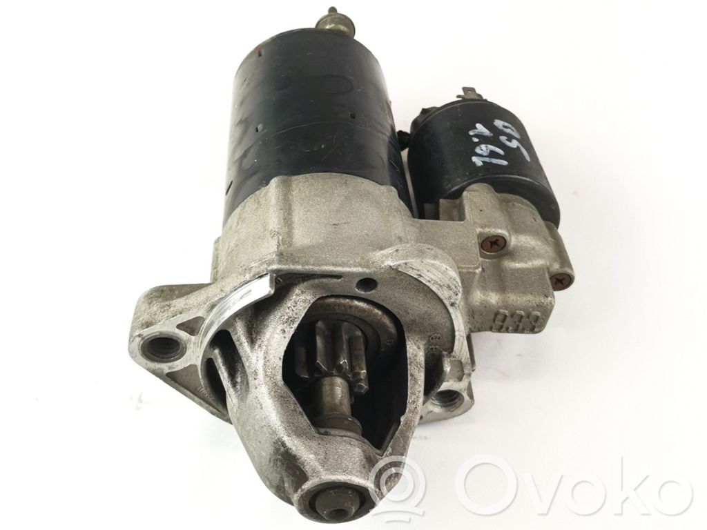 Volkswagen PASSAT B5 Starteris 