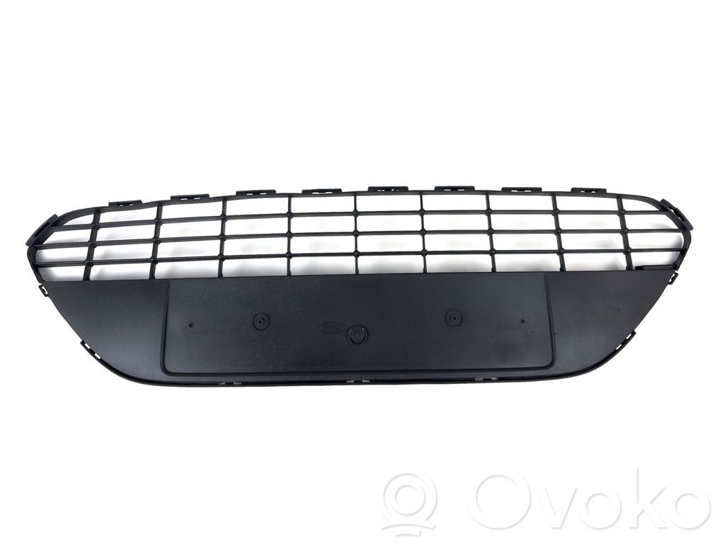 Ford Focus Front bumper lower grill 