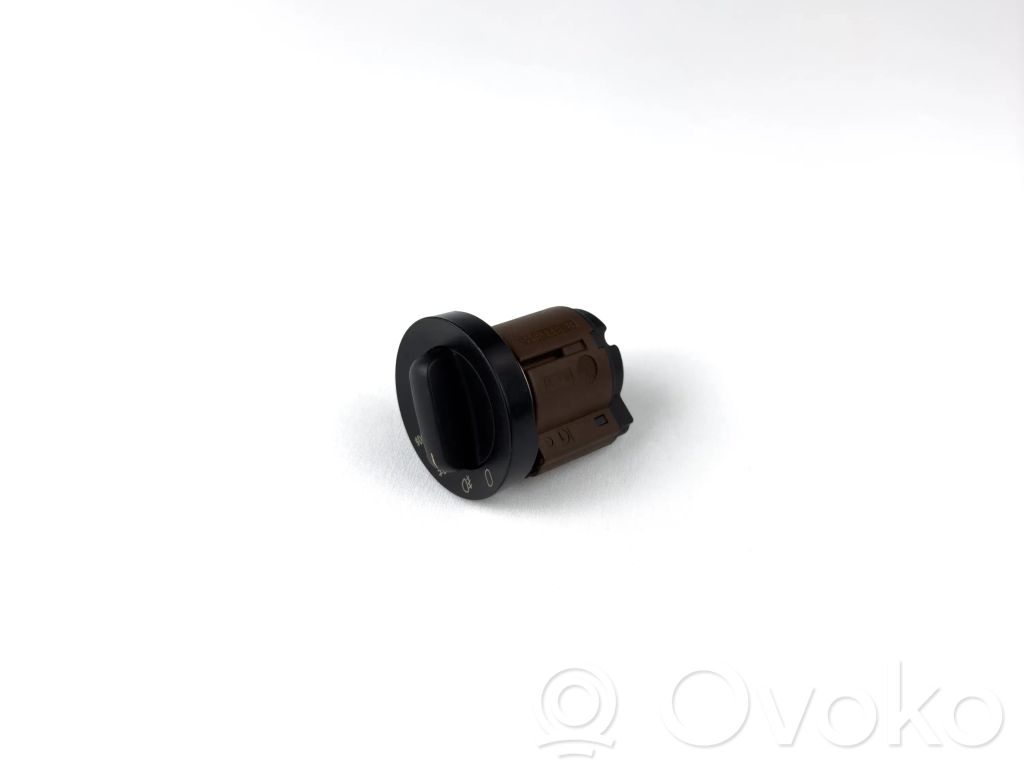 Fog light switch   8363684,549392022