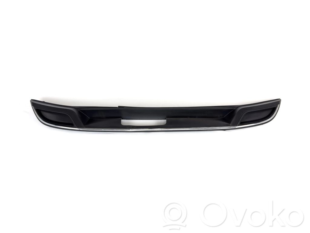 Volkswagen Golf VII Moldura inferior del parachoques trasero 