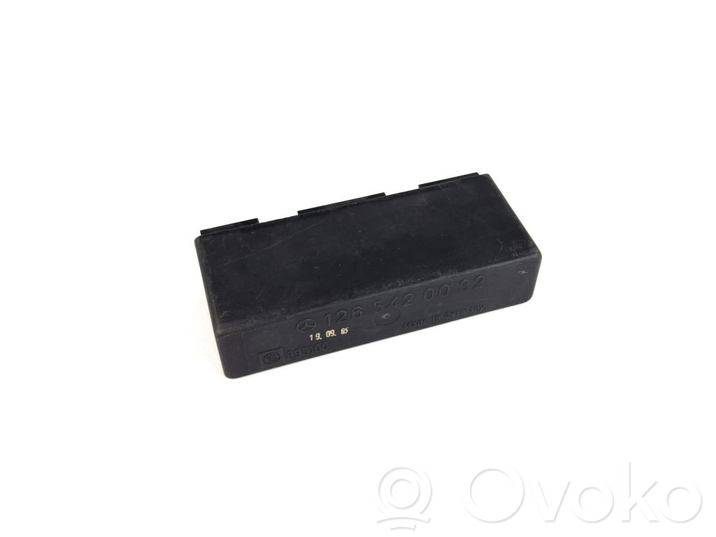 Mercedes-Benz E W124 Light module LCM 