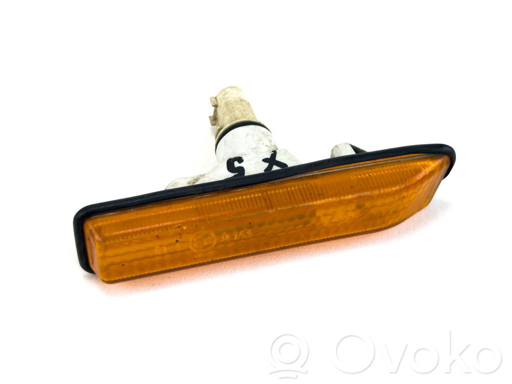 BMW X5 E53 Front fender indicator light 