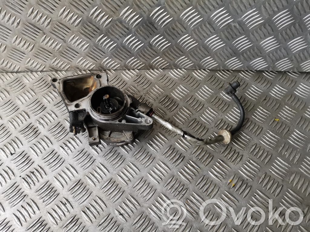 Vacuum pump
