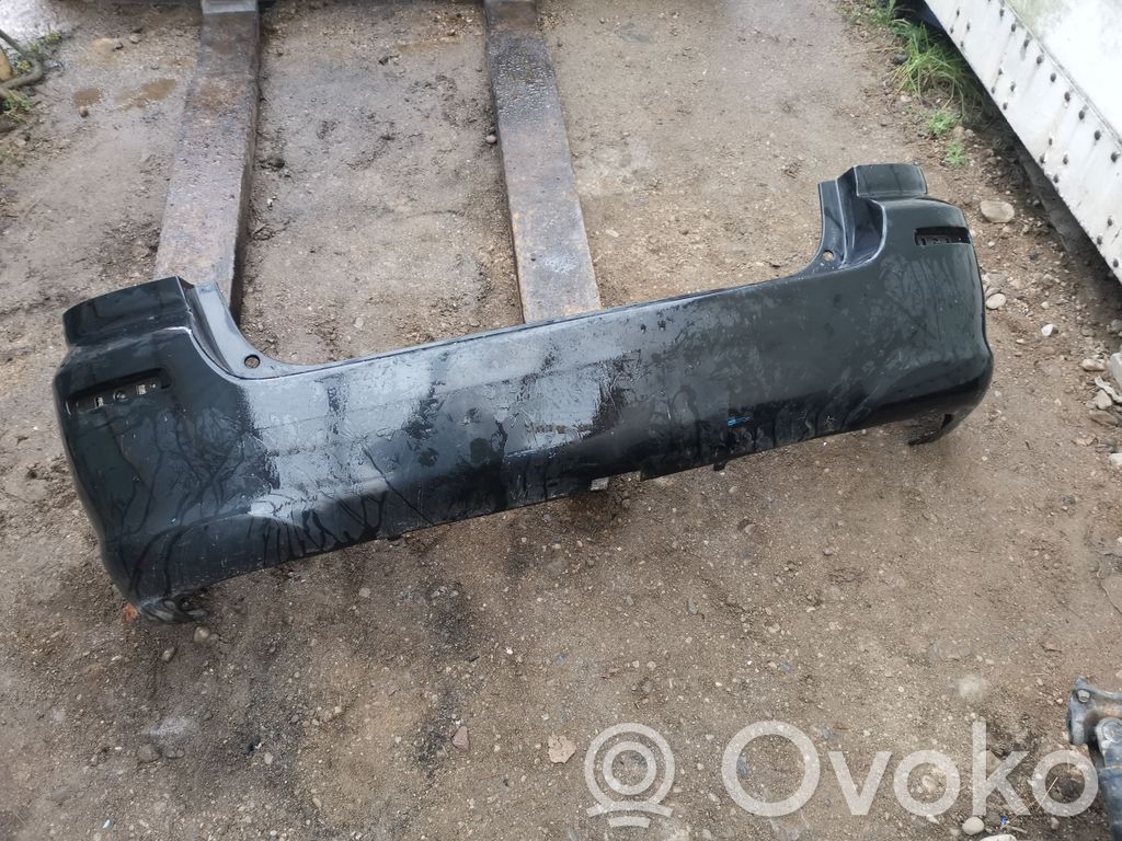 Toyota Corolla Verso AR10 Parachoques 