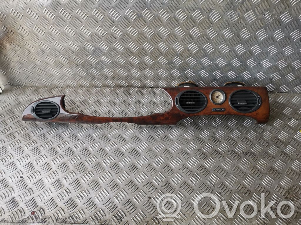 Rover 75 Rejilla de ventilación central del panel 