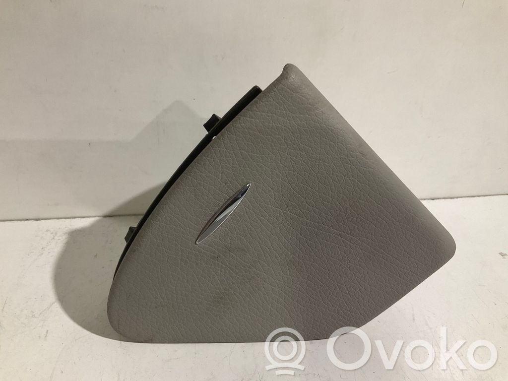 Mercedes-Benz E W211 Popielniczka drzwi tylnych 