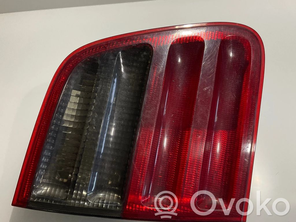 Mercedes-Benz E W210 Lampy tylnej klapy bagażnika 