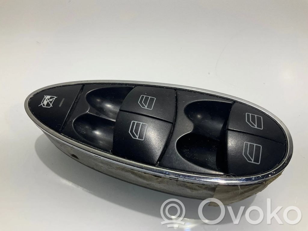 Mercedes-Benz E W211 Electric window control switch 
