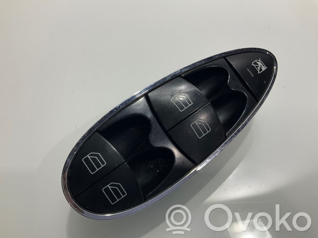 Mercedes-Benz E W211 Electric window control switch 