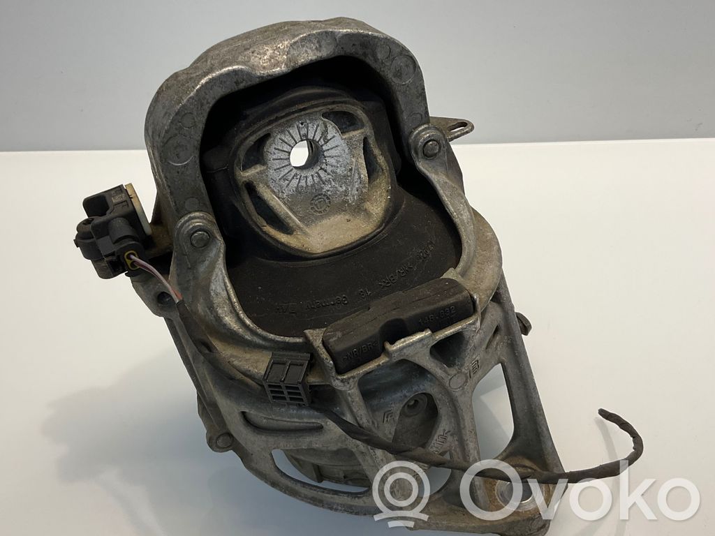 Audi SQ7 Engine mount bracket 