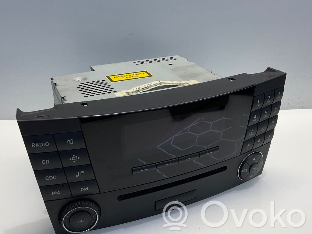 Mercedes-Benz E W211 Panel / Radioodtwarzacz CD/DVD/GPS 