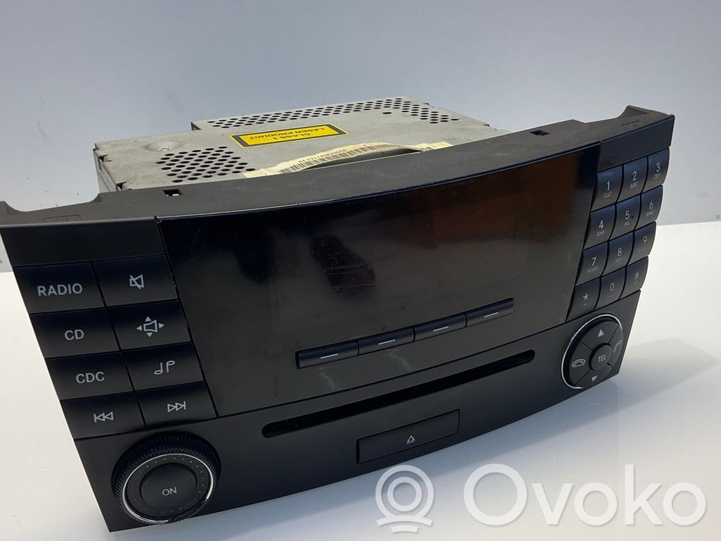 Mercedes-Benz E W211 Panel / Radioodtwarzacz CD/DVD/GPS 