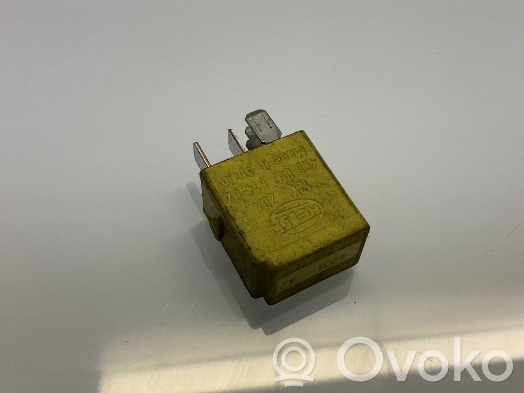 Inne przekaźniki   4R0007814,12V20A