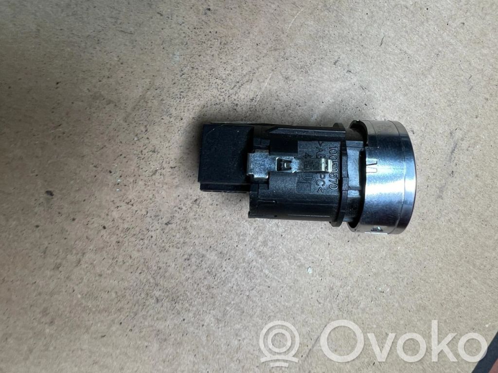 Volkswagen Golf VII Engine start stop button switch 