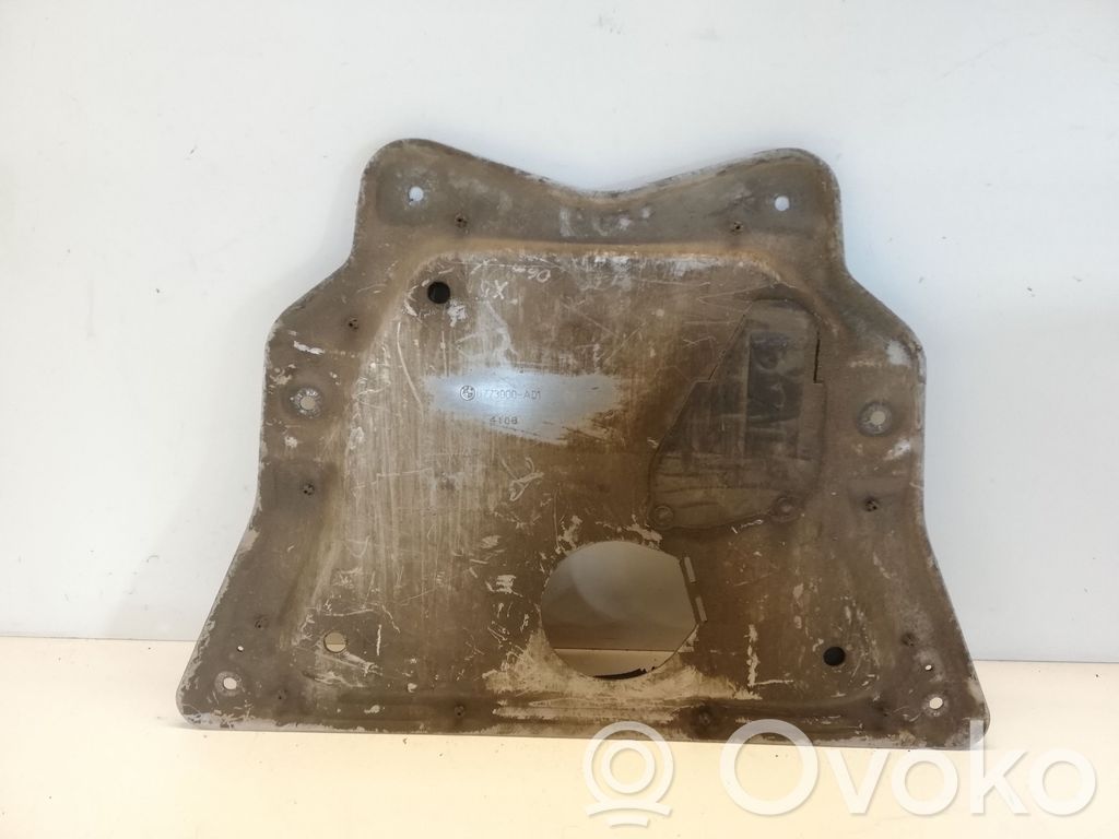 Engine splash shield/under tray   6773000A01