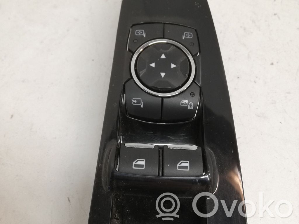 Volkswagen PASSAT B6 Electric window control switch 