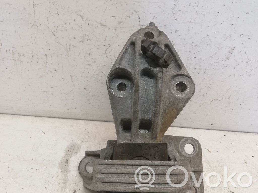Renault Megane III Engine mount bracket 