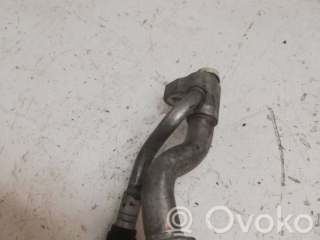 BMW X1 E84 Ilmastointilaitteen putki (A/C) 