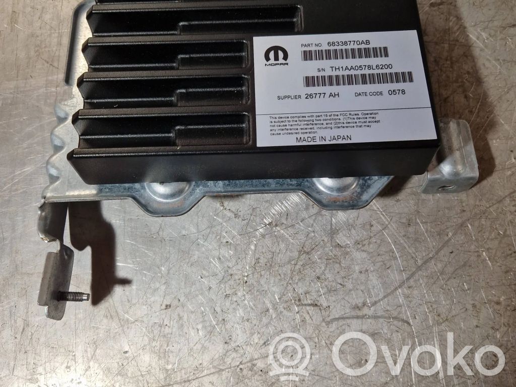 Chrysler Pacifica Sound amplifier 