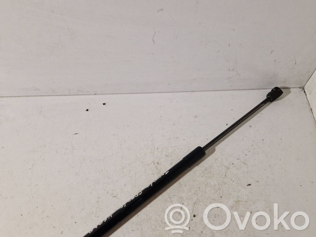 Toyota Corolla Verso AR10 Tailgate/trunk strut/damper 