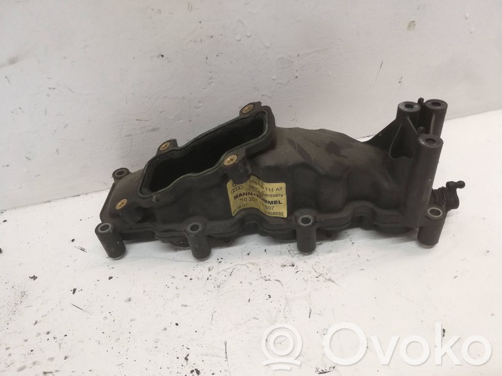 Audi A5 8T 8F Intake manifold 
