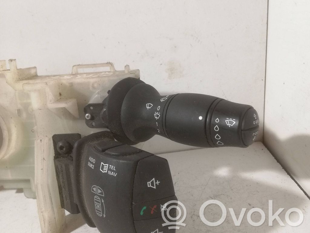 Renault Master III Wiper turn signal indicator stalk/switch 