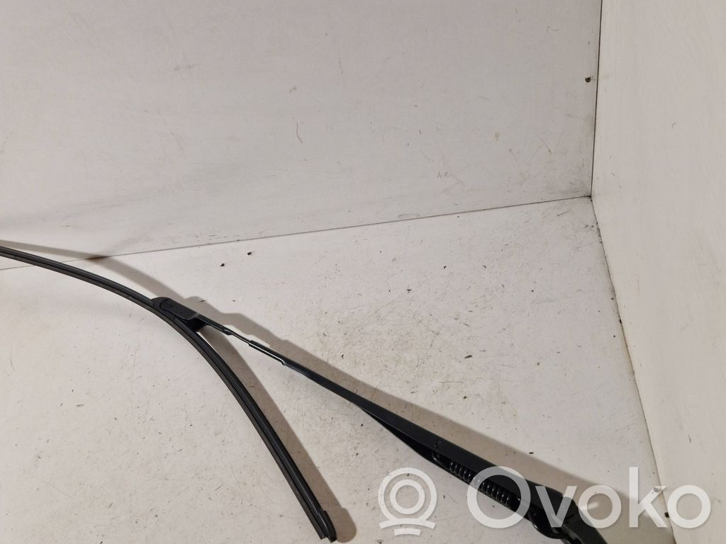 Toyota C-HR I Front wiper blade arm 