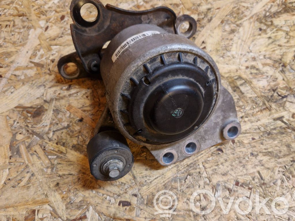 Ford Fusion II Engine mount bracket 