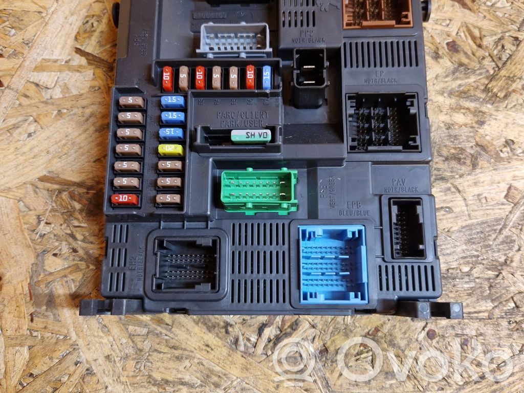 Peugeot 308 SAM control unit 