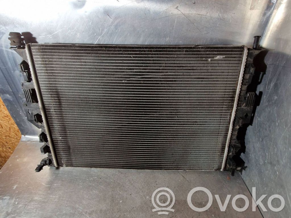 Ford C-MAX II Aušinimo skysčio radiatorius 