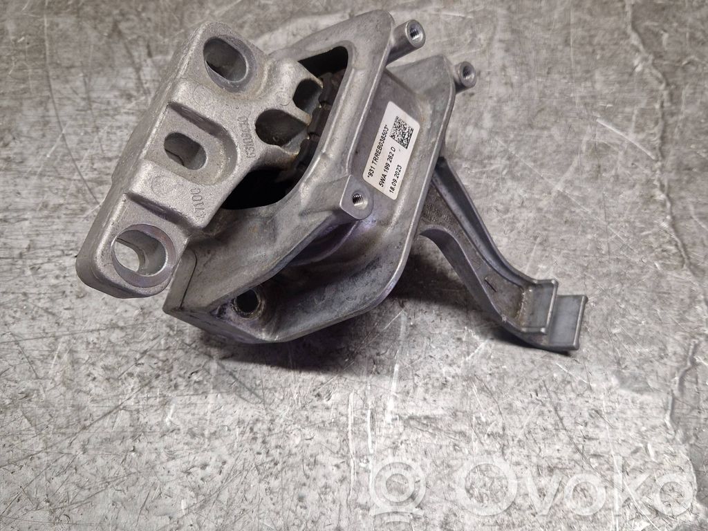 Skoda Octavia Mk4 Engine mount bracket 