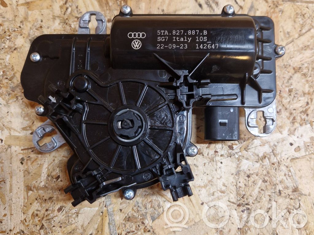 Skoda Octavia Mk4 Siłownik elektryczny podnoszenia klapy tylnej / bagażnika 