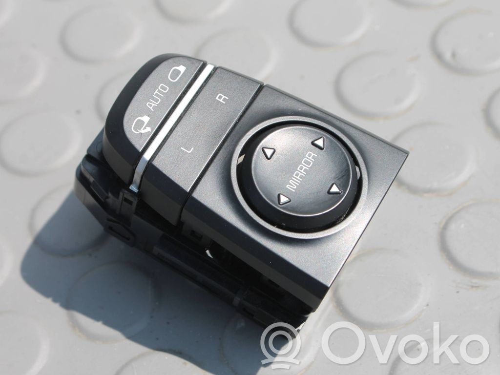 KIA Optima Wing mirror switch 