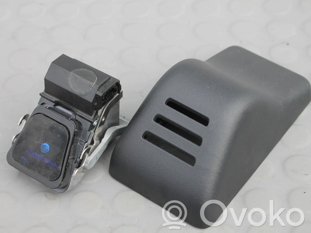 Mitsubishi L200 Windshield/windscreen camera 