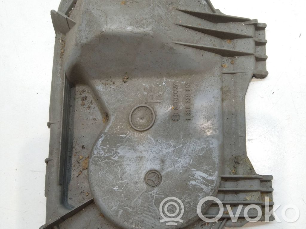 Osłona żarówki lampy przedniej   1305239014