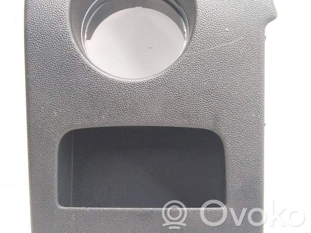 Opel Corsa D Kita panelės detalė 
