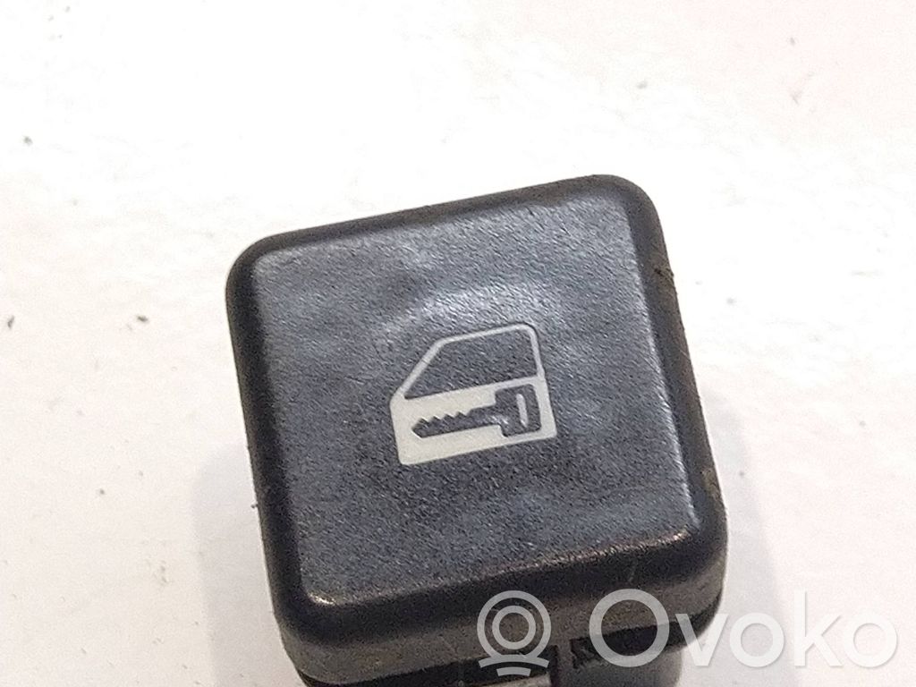 Electric window control switch   8360828