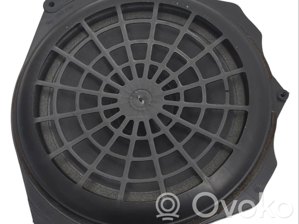 Audi A4 S4 B6 8E 8H Subwoofer 
