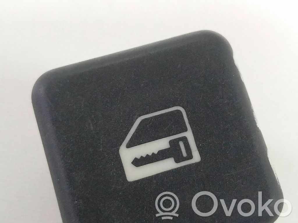 BMW 5 E39 Central locking switch button 