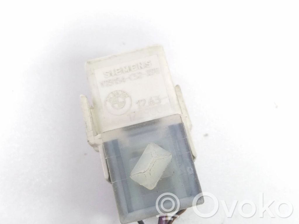 BMW 5 E39 Other relay 