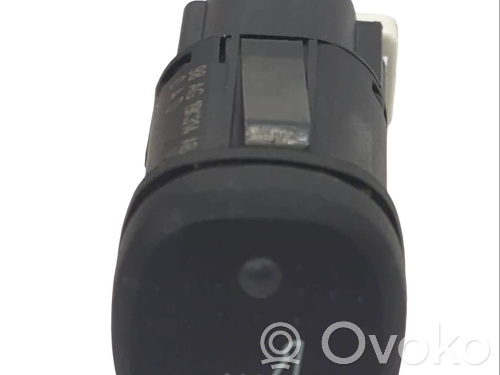 Seat heating switch   D3L0A,98AG19K314AB
