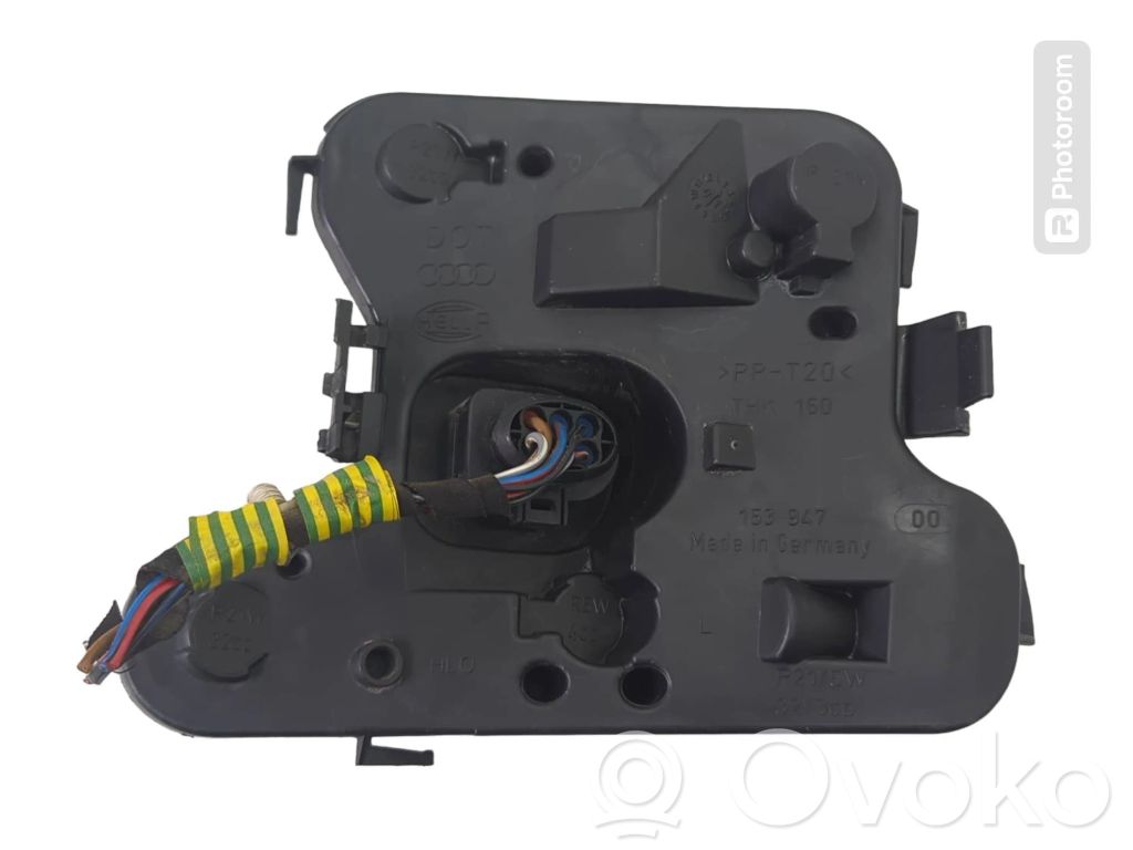 Audi A4 S4 B6 8E 8H Wkład lampy tylnej 
