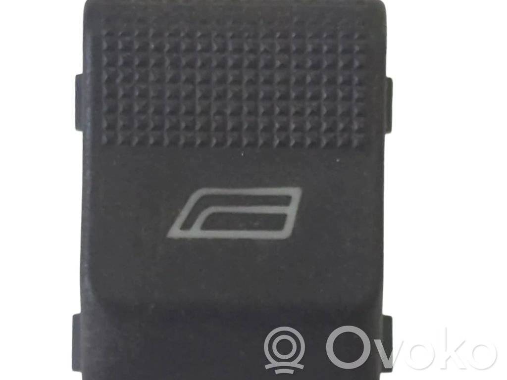 Audi A4 S4 B5 8D Electric window control switch 