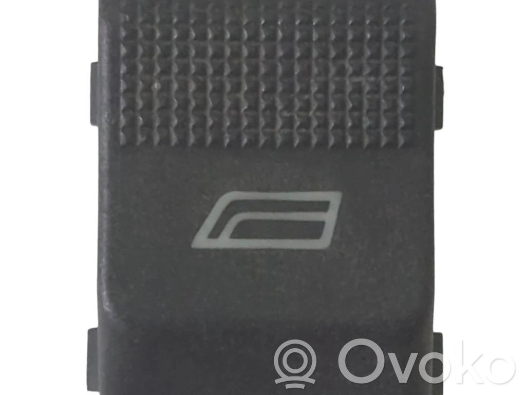 Audi A4 S4 B5 8D Electric window control switch 